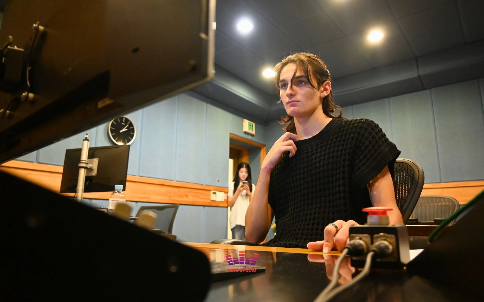 Final recording monitoring at King Studio - K-pop idol experience with professional audio mixing