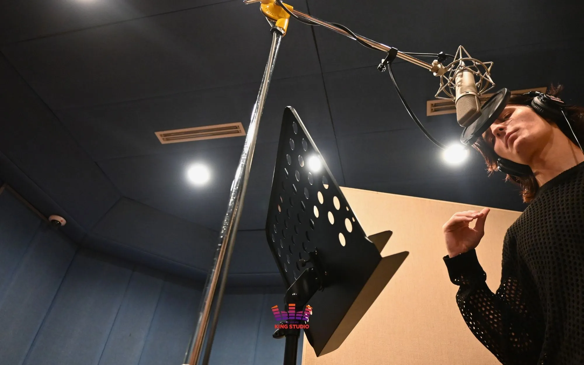King Studio vocal directing session - Professional K-pop idol recording with vocal director guidance