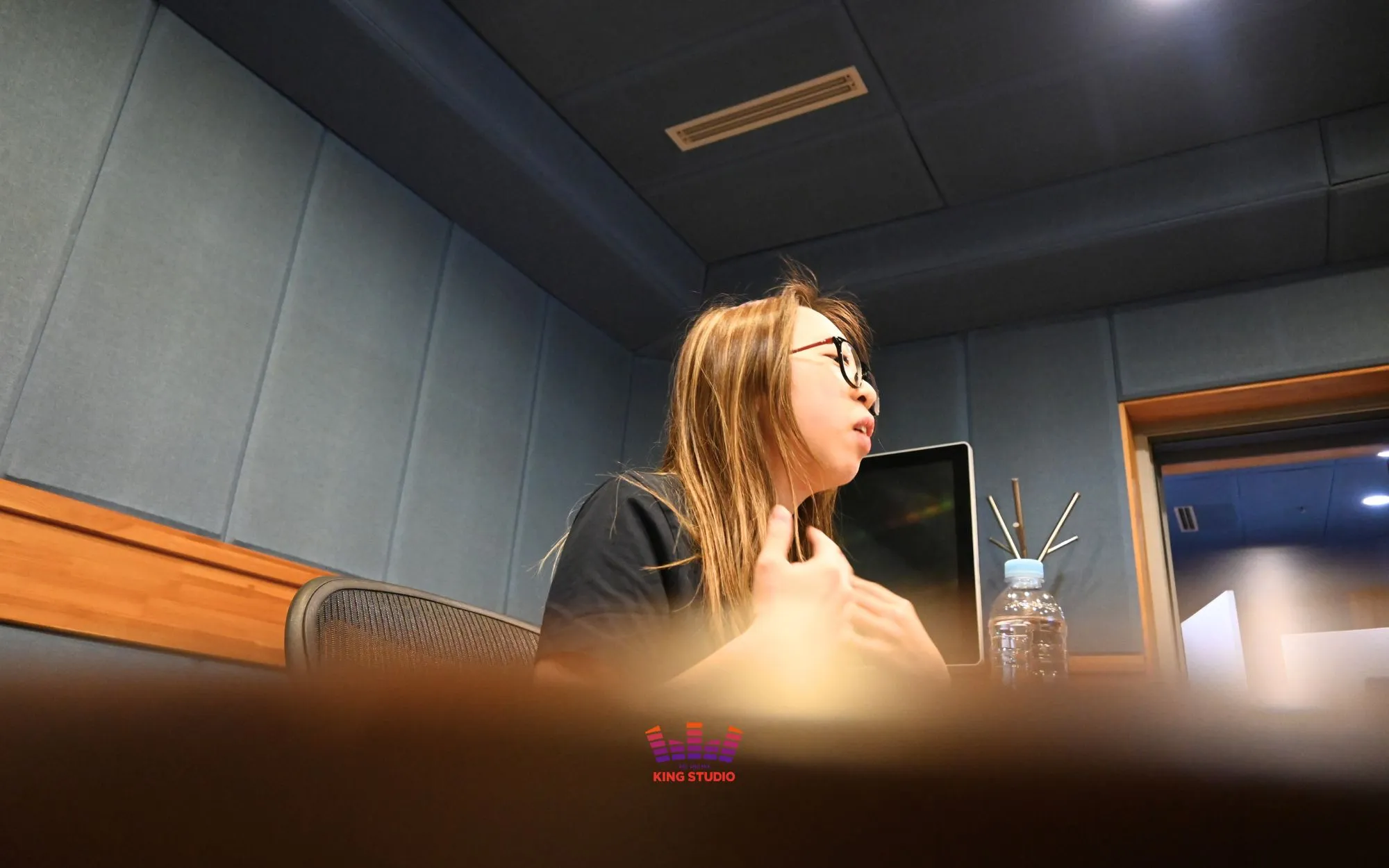 Korea Travel Seoul Experience - Vocal director consultation at King Studio discussing personal goals and vocal analysis for K-Pop recording