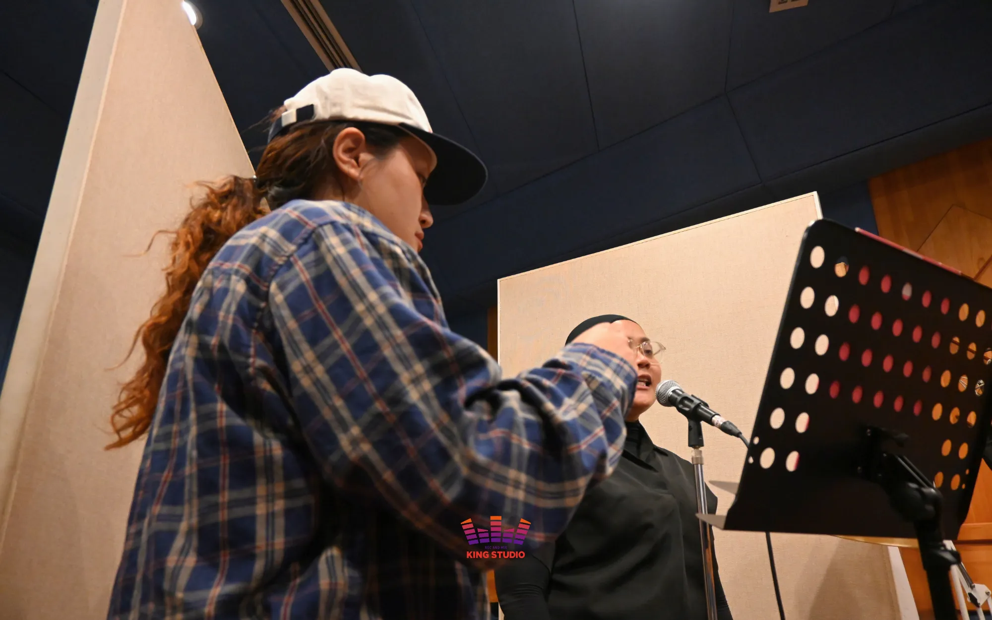 KPOP Microphone Technique and Stage Performance Training at KING STUDIO - Seoul Trip