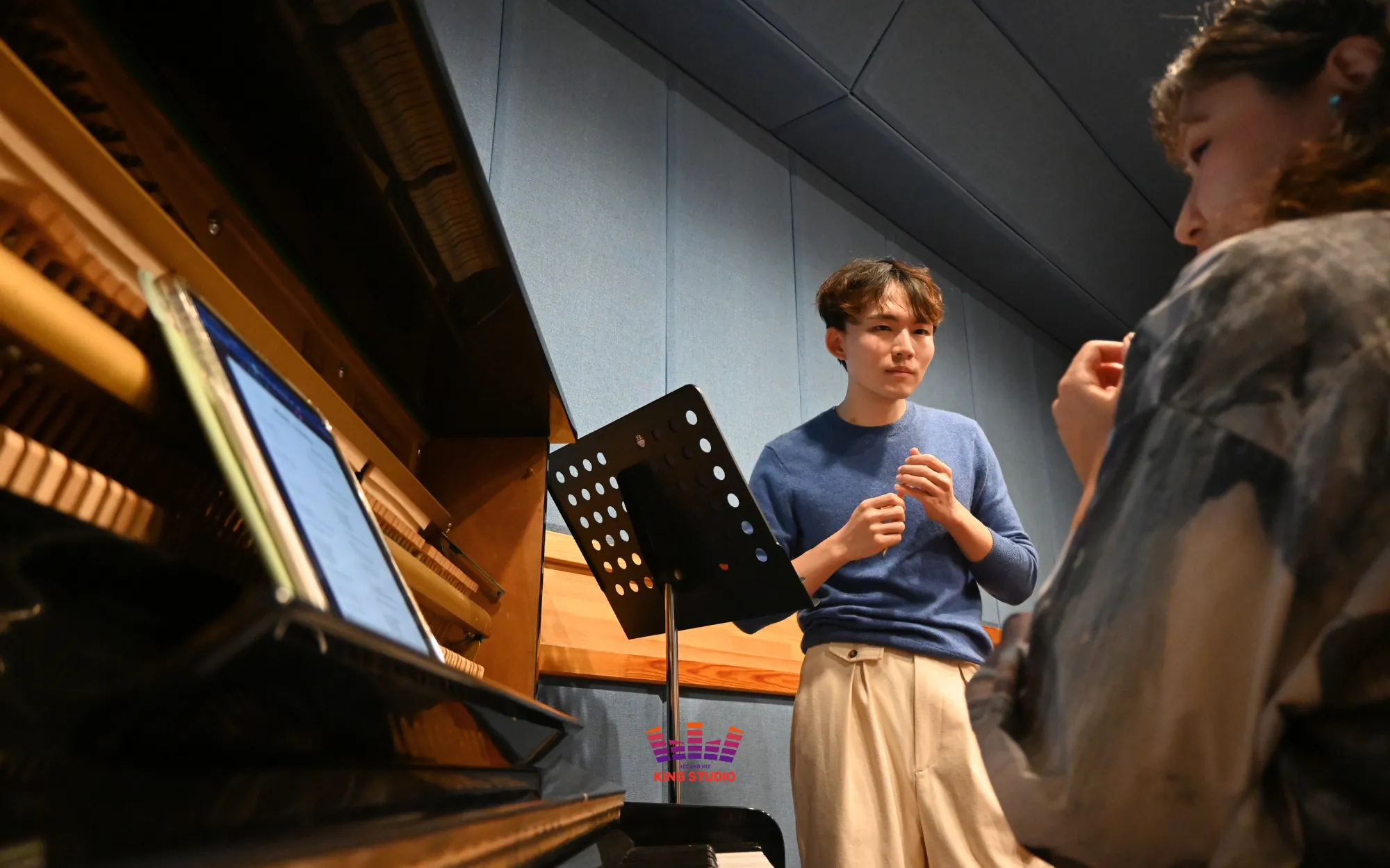 Vocal Analysis and Professional Training Session - Gold Program Seoul Experience K-pop at King Studio