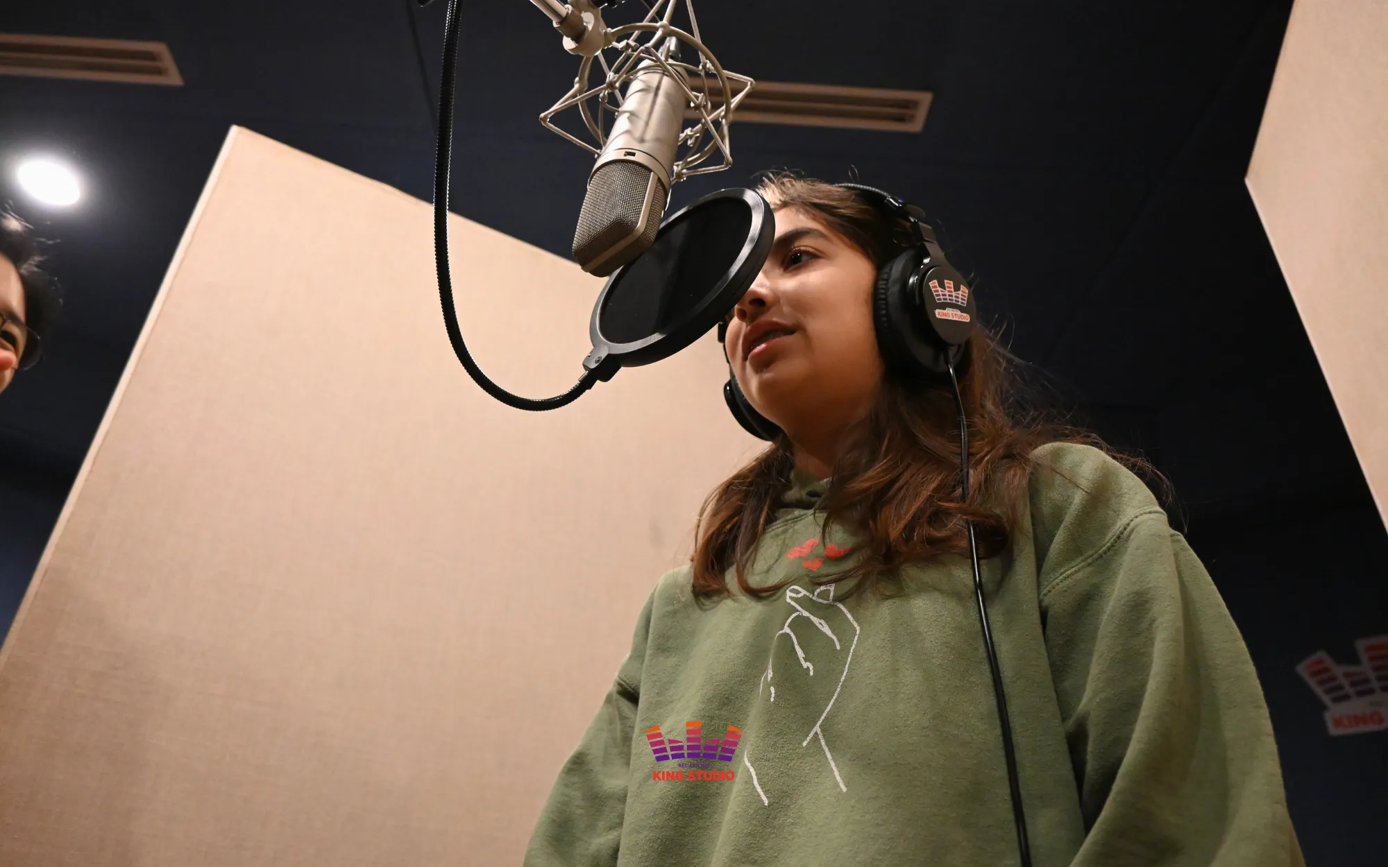 Professional K-pop vocal training in Seoul - KING STUDIO Korea travel experience with expert voice analysis