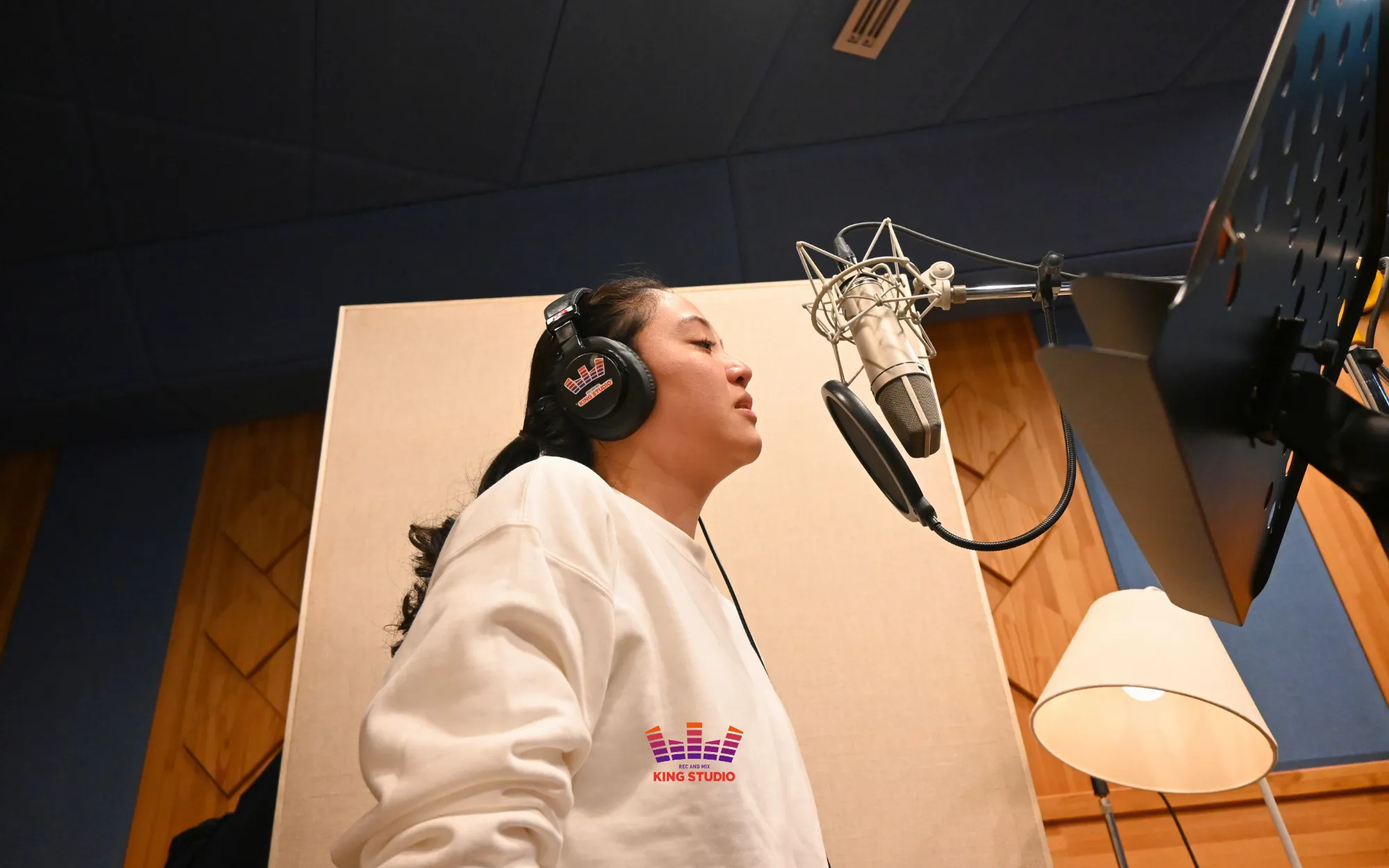 Seoul Travel K-Pop Guide : K-Pop experience Korea KING STUDIO