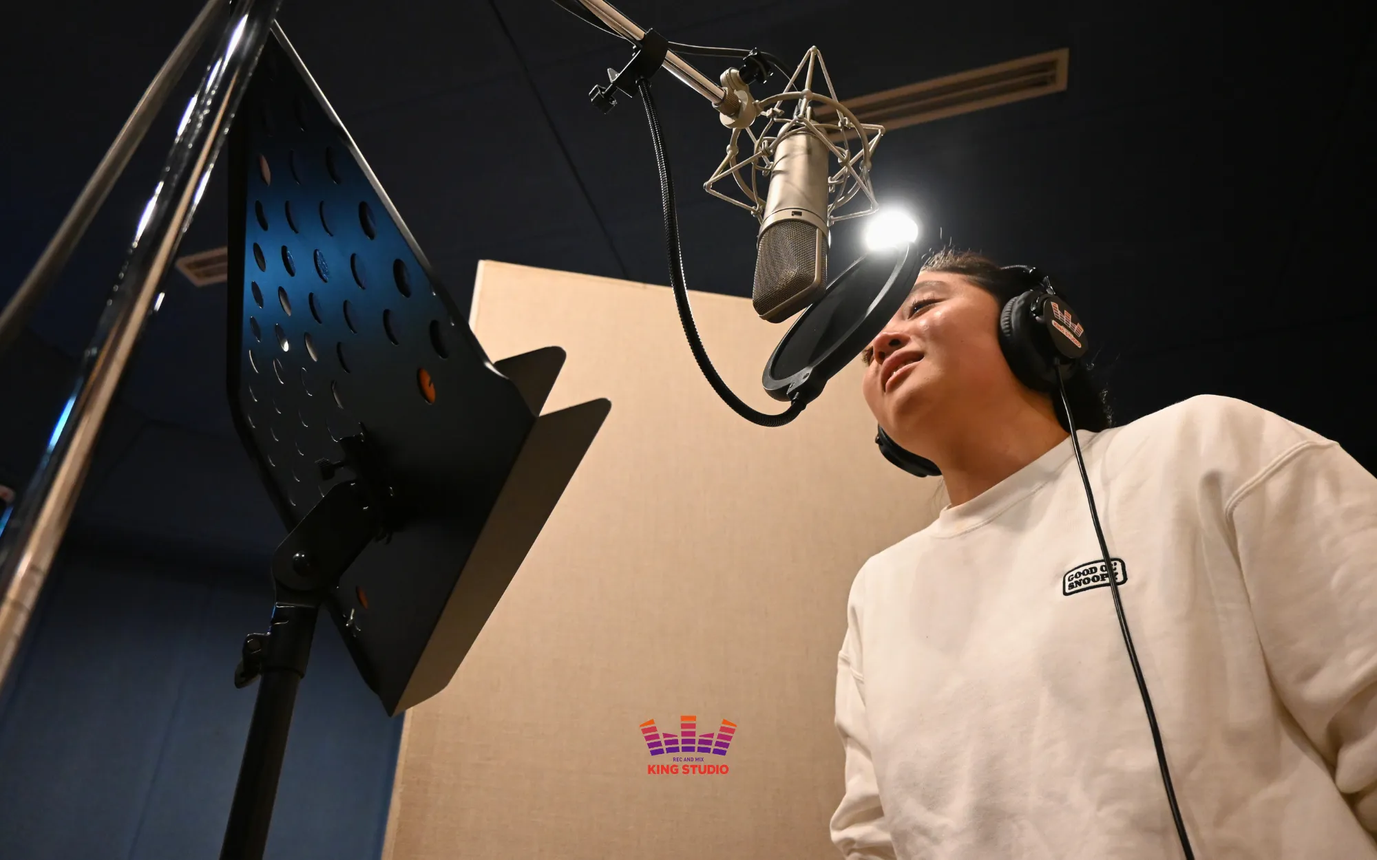 Seoul Travel K-Pop Guide : K-Pop experience Korea KING STUDIO