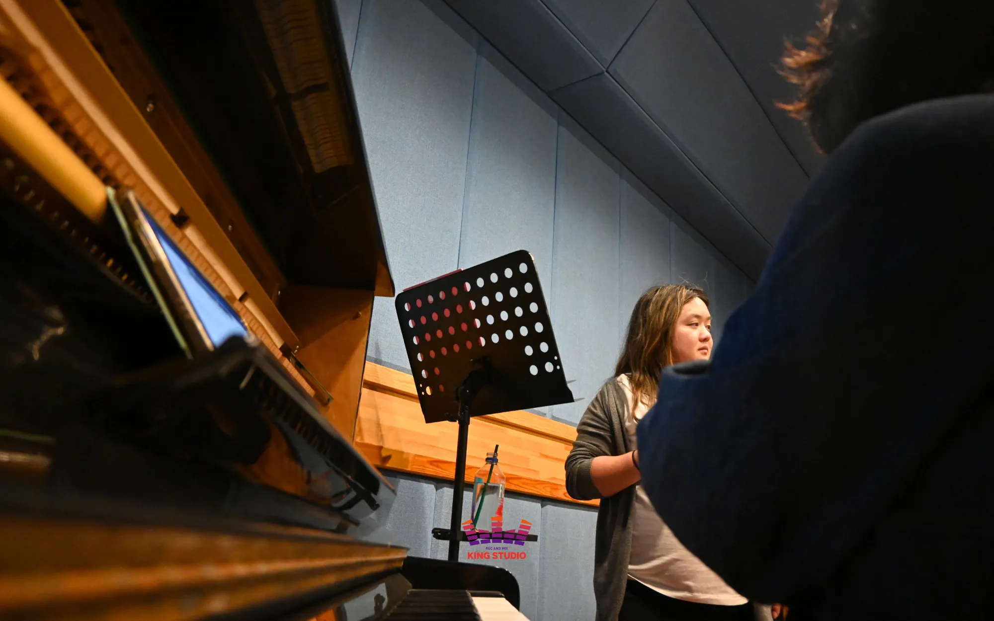 Professional vocal analysis and training session at KING STUDIO - Authentic K-pop experience in Seoul Korea for travelers