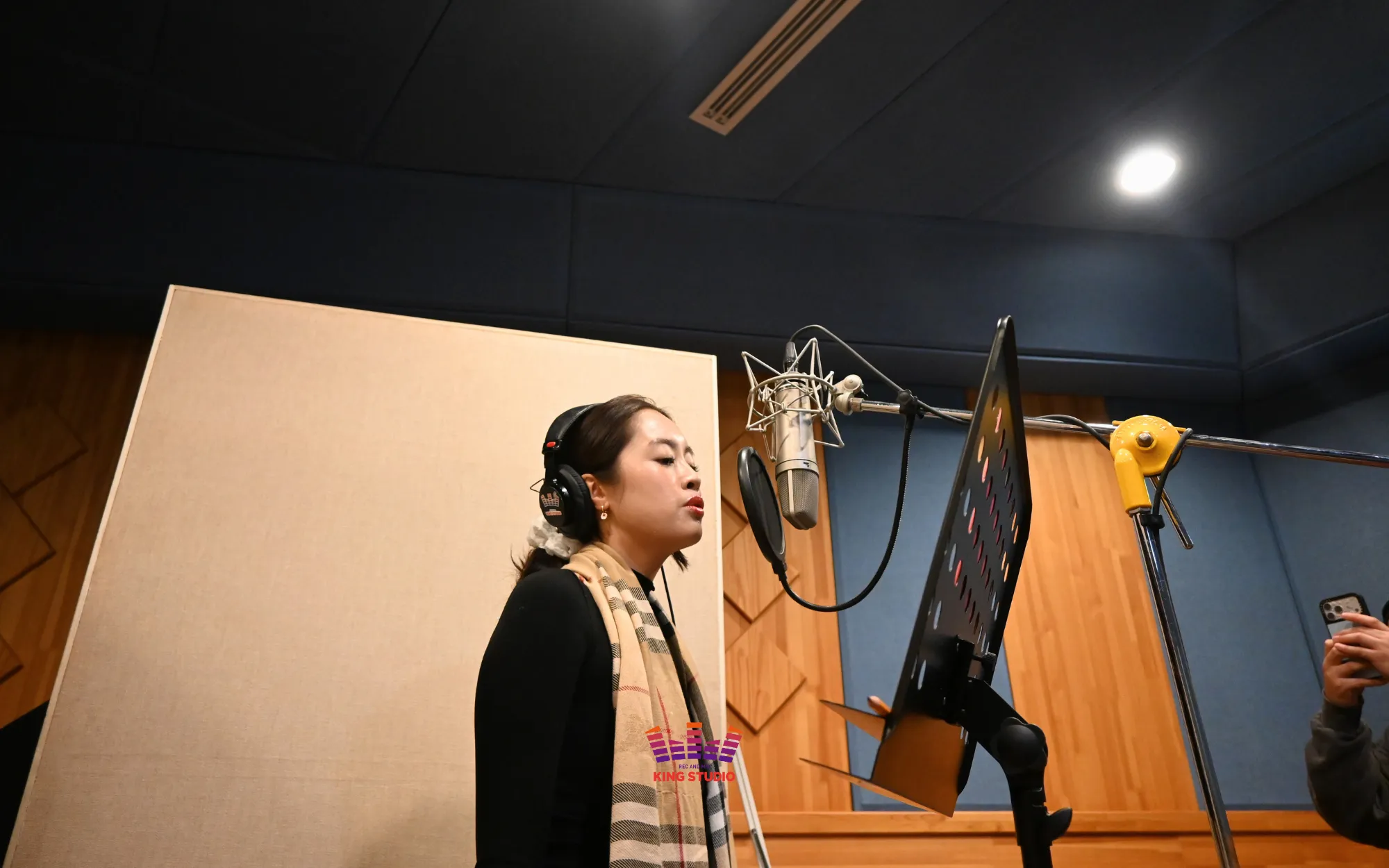 Recording exactly like real K-Pop idols during Seoul Trip at KING STUDIO - authentic professional Kpop experience for international visitors