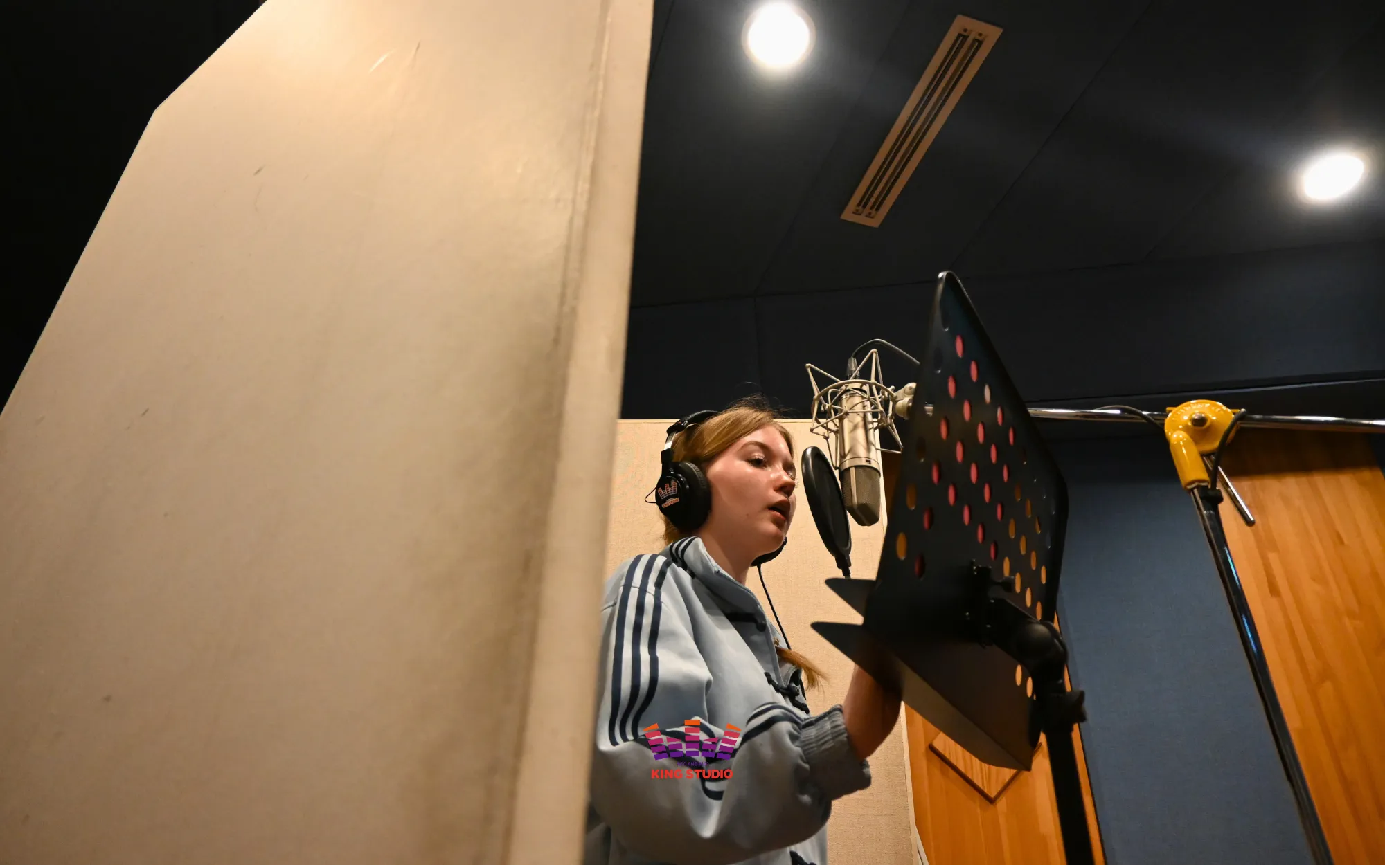 Recording exactly like real K-Pop idols during Seoul Trip at KING STUDIO - authentic professional Kpop experience for international visitors