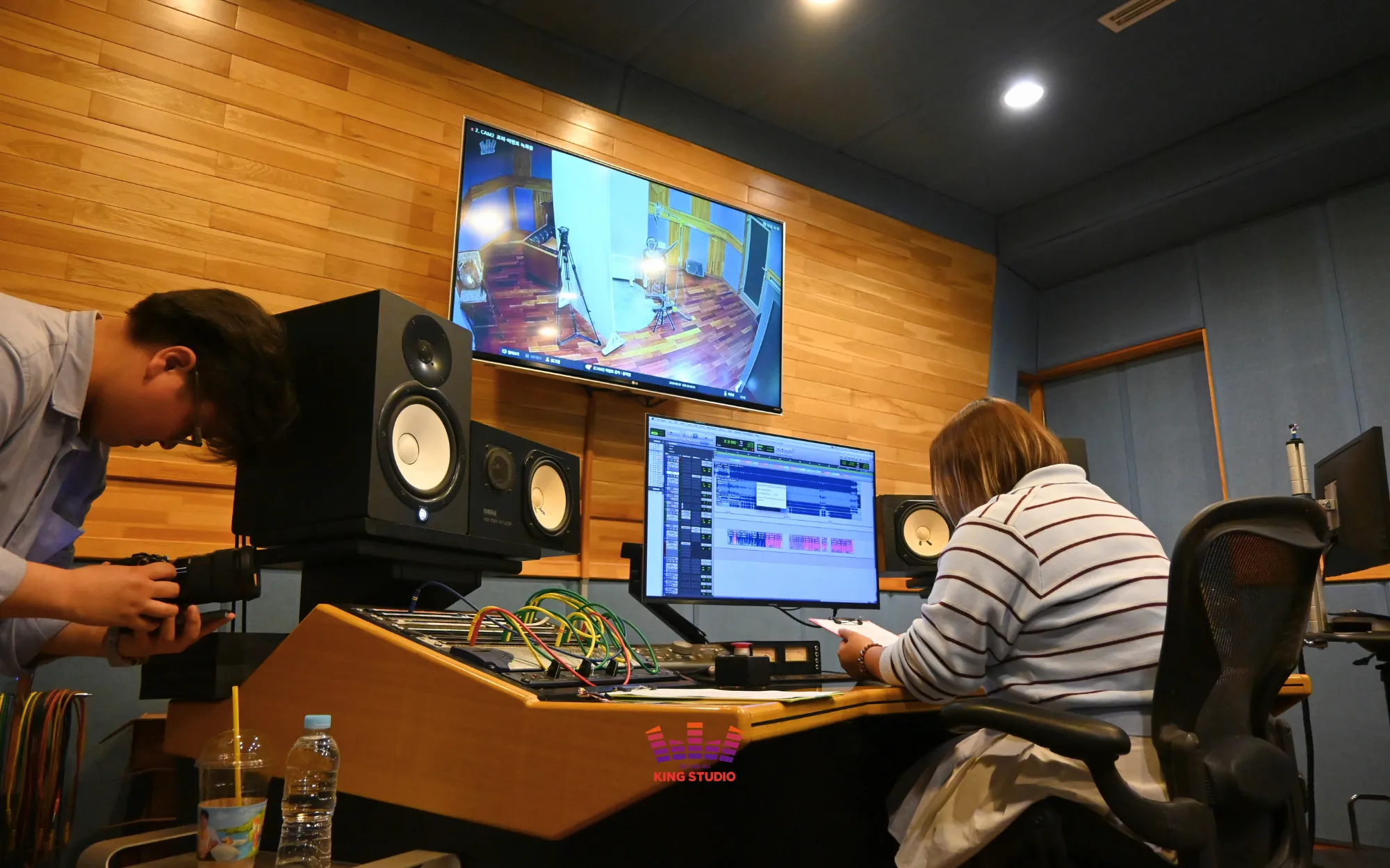 Kimberly sharing her review of the KING STUDIO PREMIUM experience