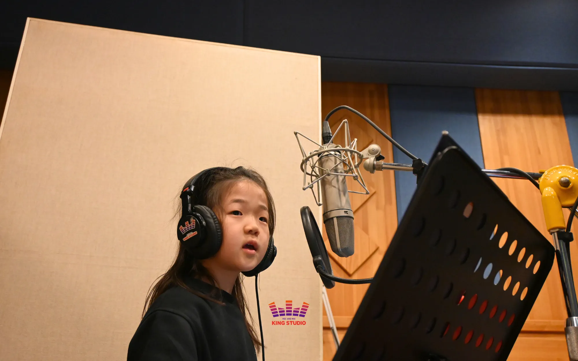 Youngest sister recording her solo part at KING STUDIO