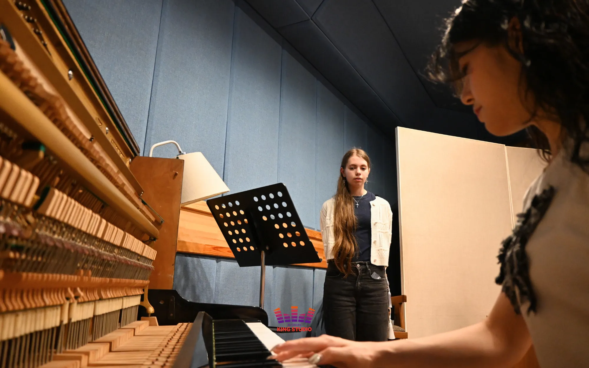 Pitch and rhythm warm-up with the vocal director