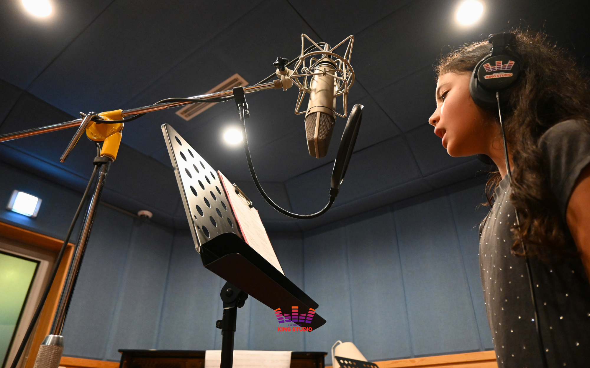 Scarlett recording Gracie Abrams' I Love You, I'm Sorry in the KING STUDIO booth